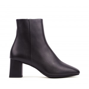Phoebe ankle boots