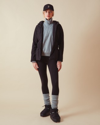 女士黑色休闲百搭收腰连帽棉服外套